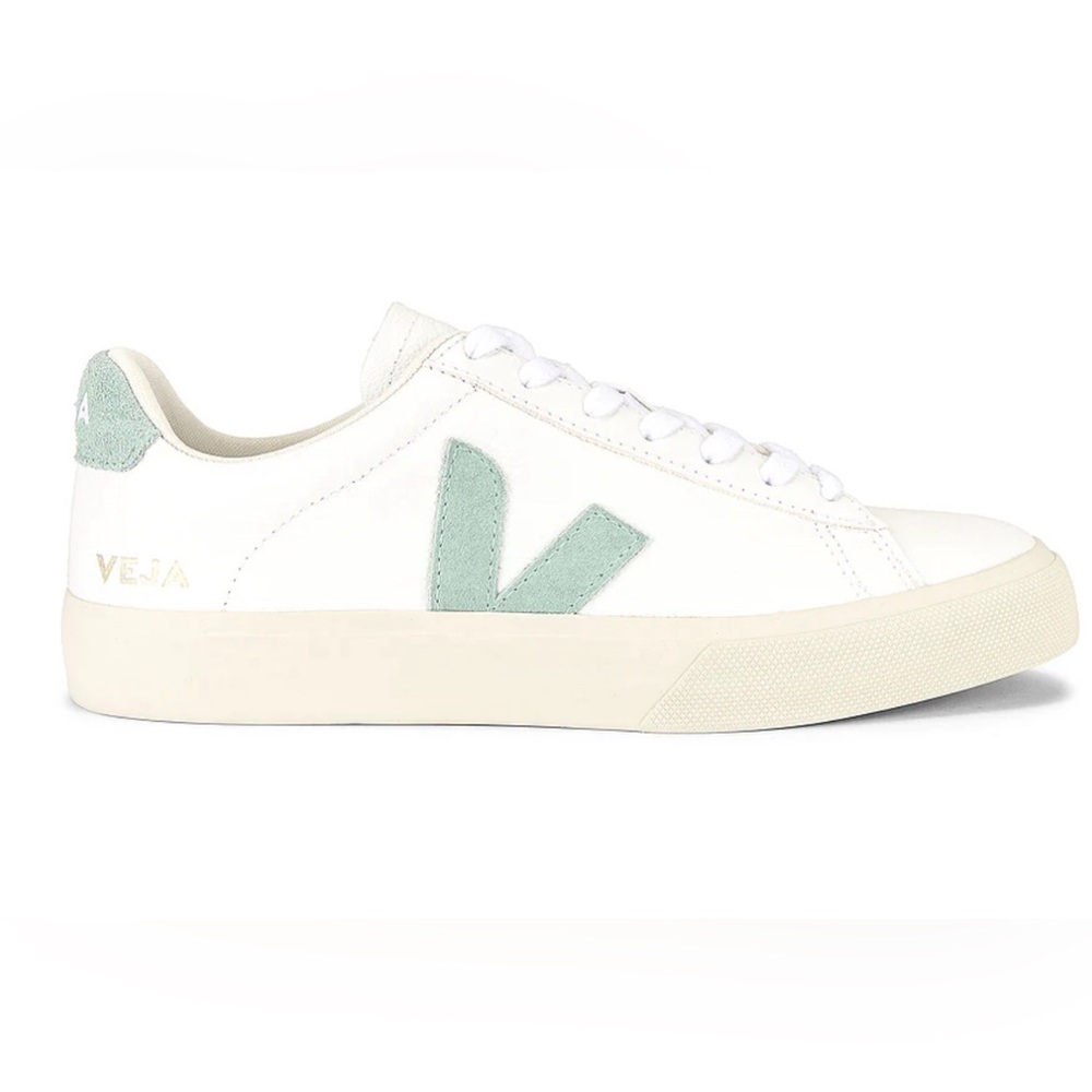 Slightly worn teal and white Vejas. Size US 6!